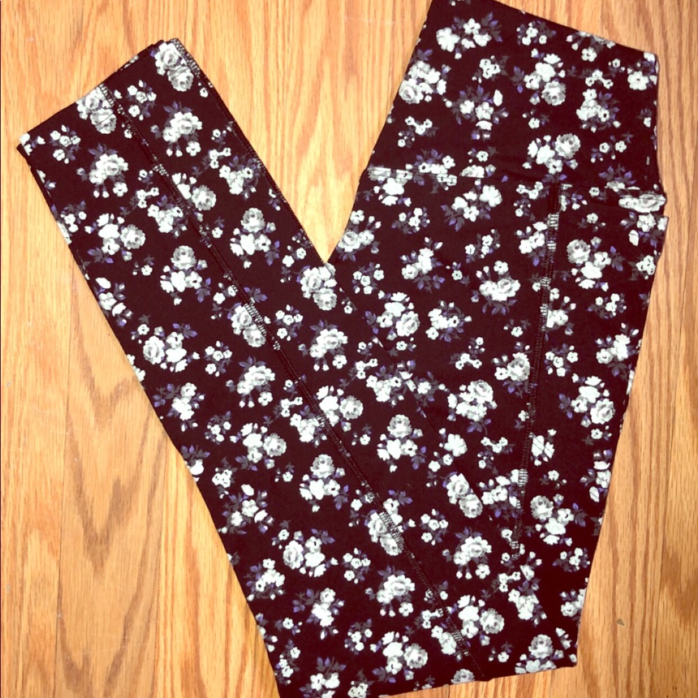 VS Pink Ultimate Leggings